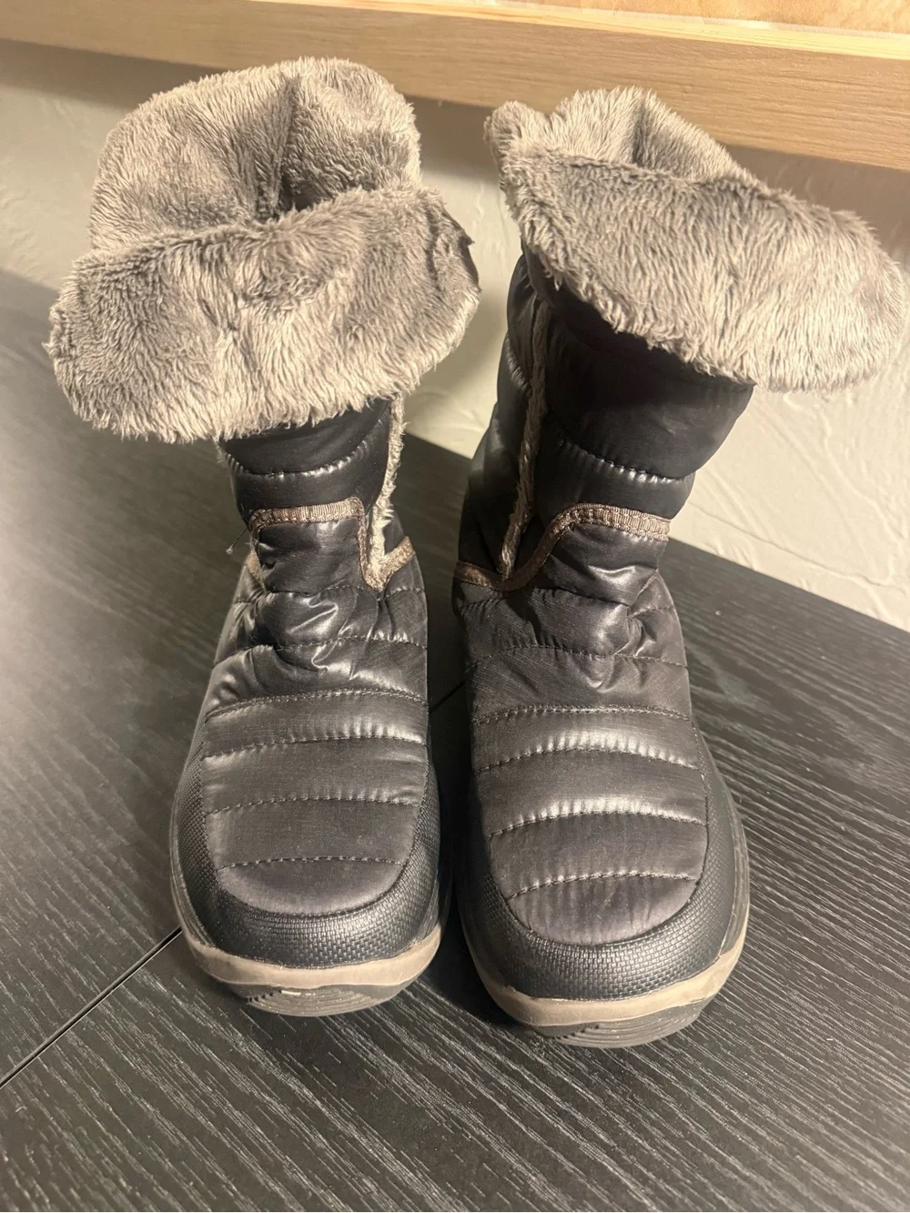 The North Face Amore II Winter Ski Boots  kids girls size 2